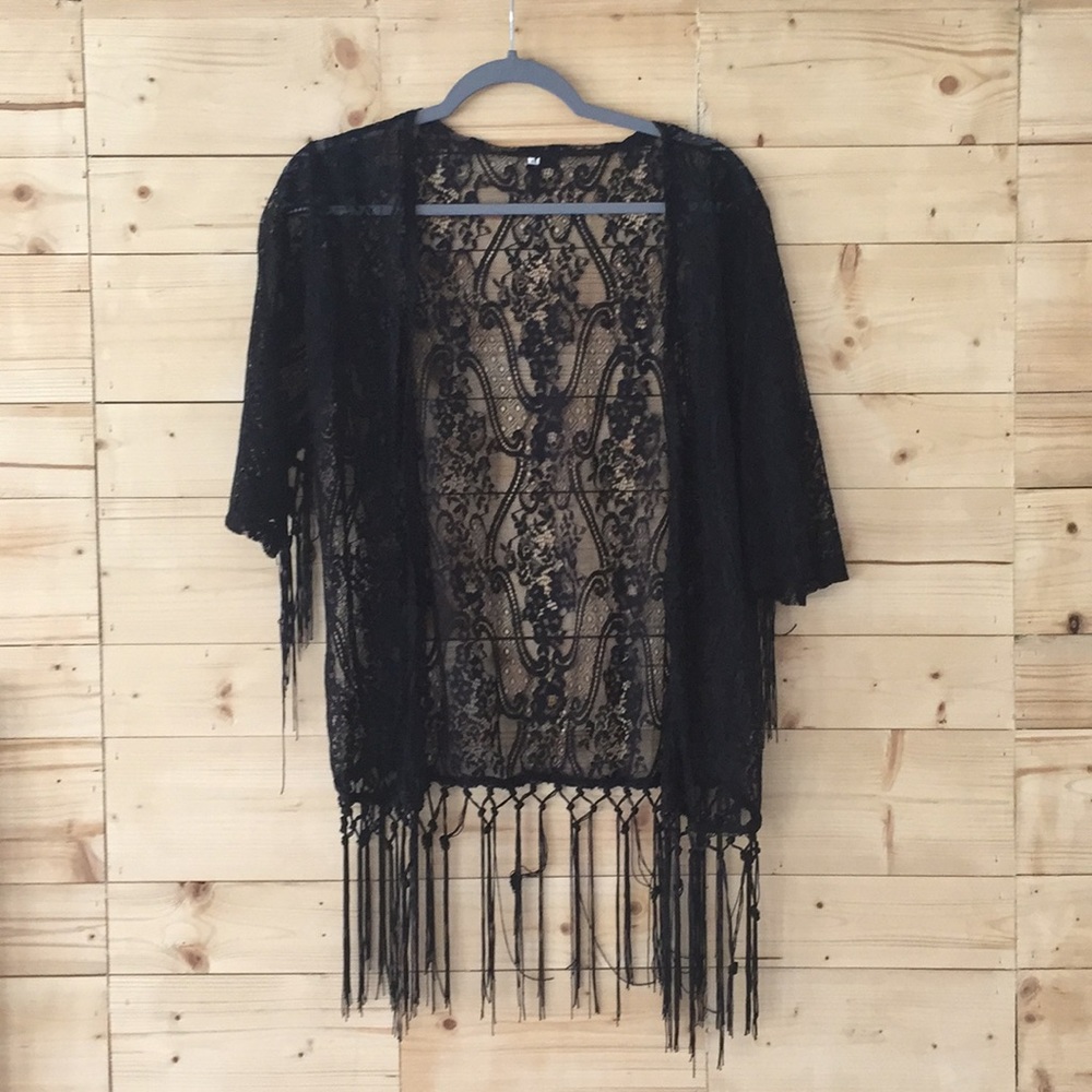Woman’s Lace Cover
